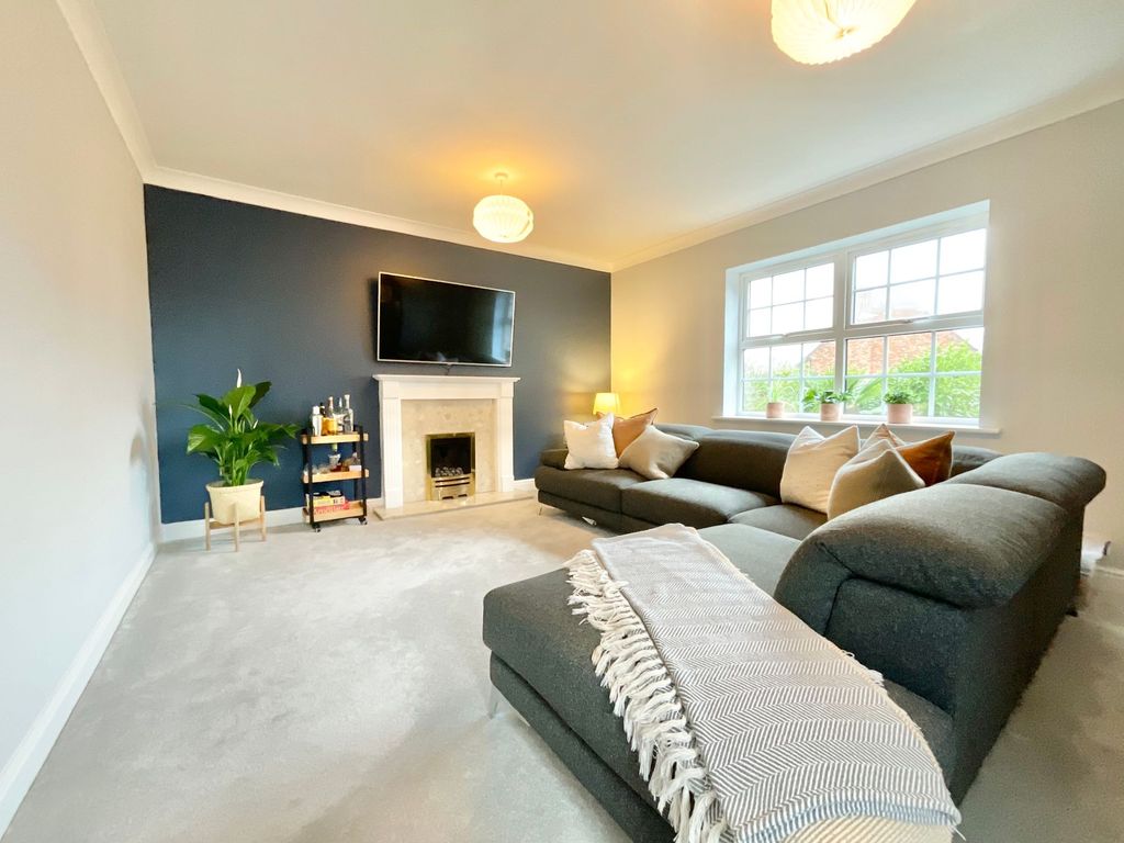 Property photo 2 of 20