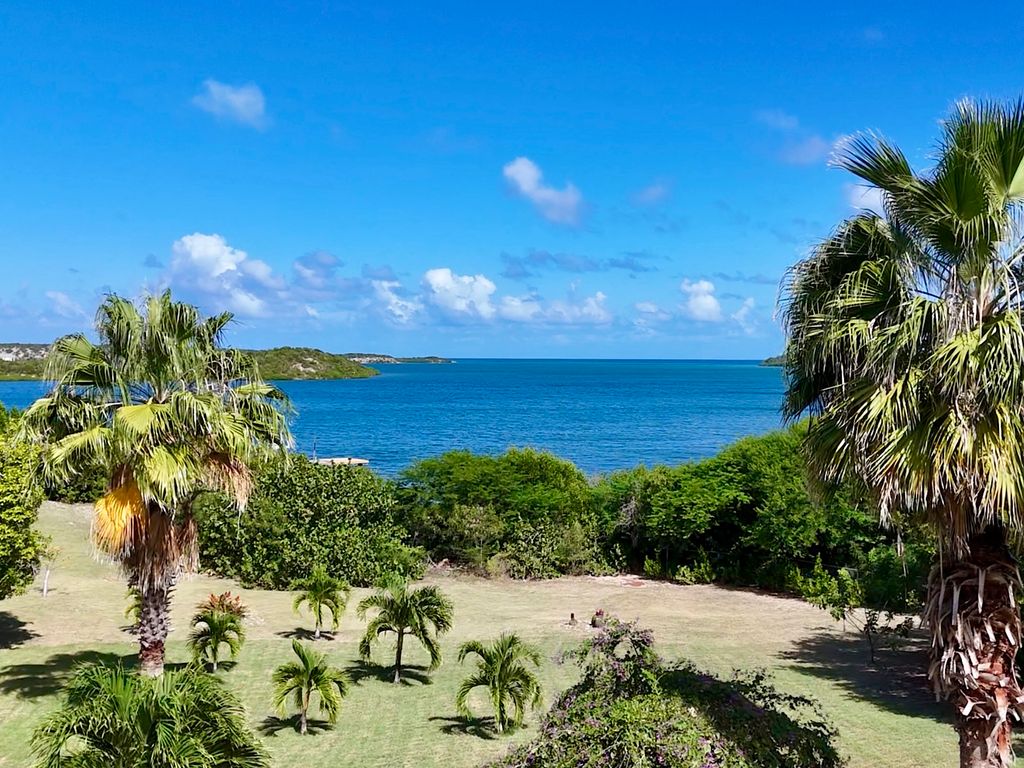 Property photo 2 of 39