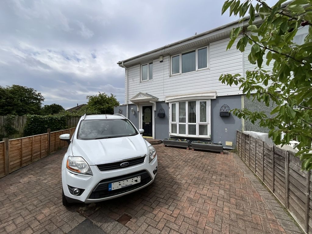 Property photo 1 of 17 3864020