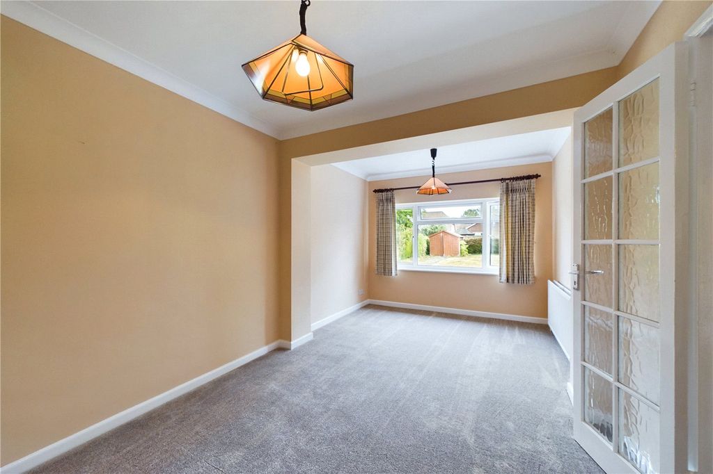 Property photo 3 of 20 Dining Room