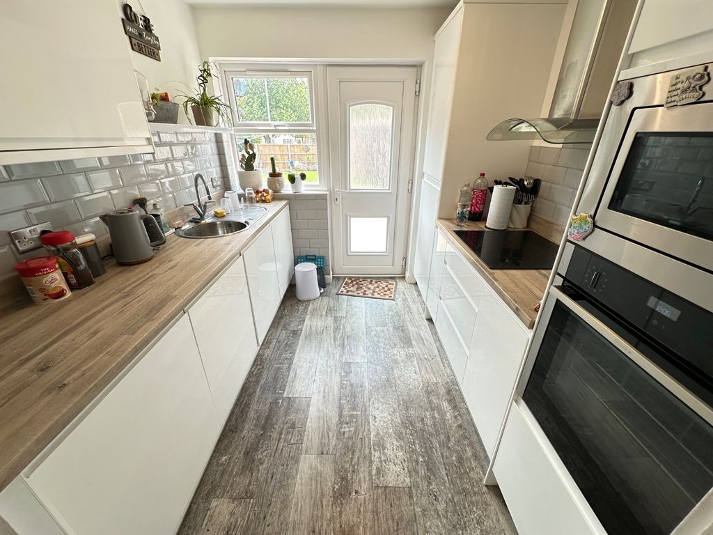 Property photo 3 of 10 4376612