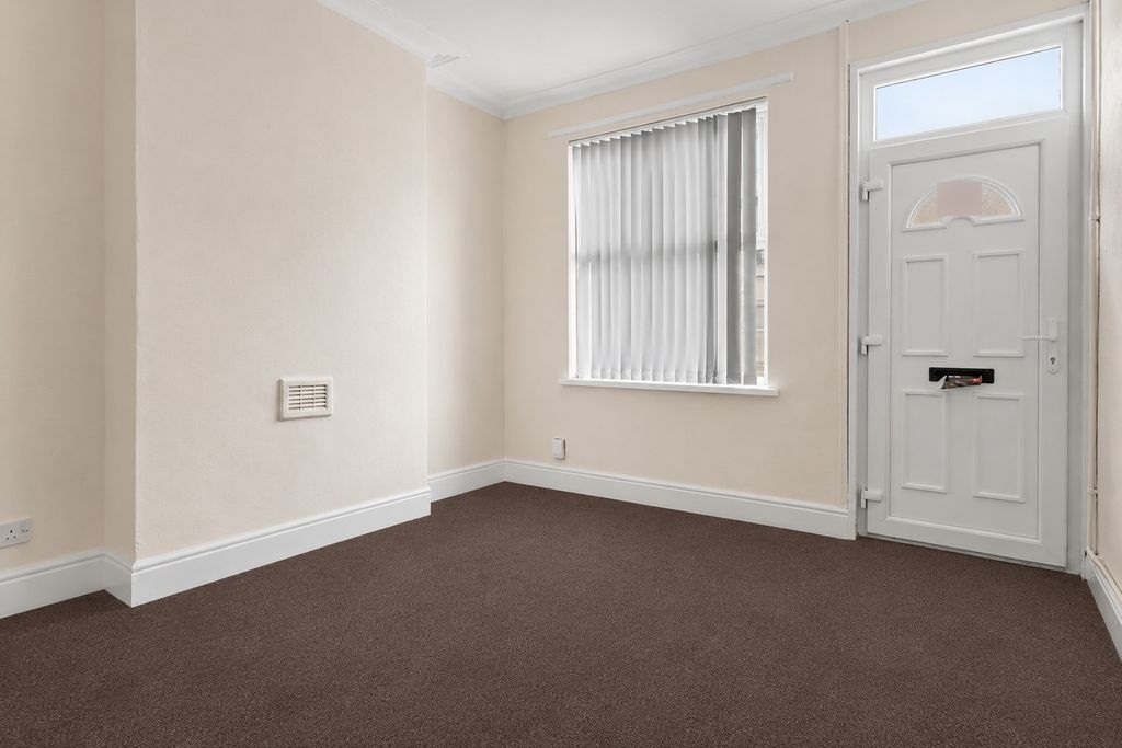 Property photo 2 of 10 Photo 1
