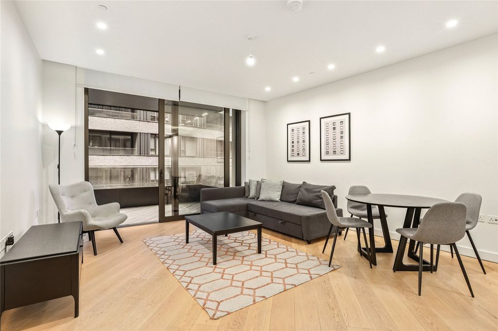 Property photo 2 of 14 Reception Room