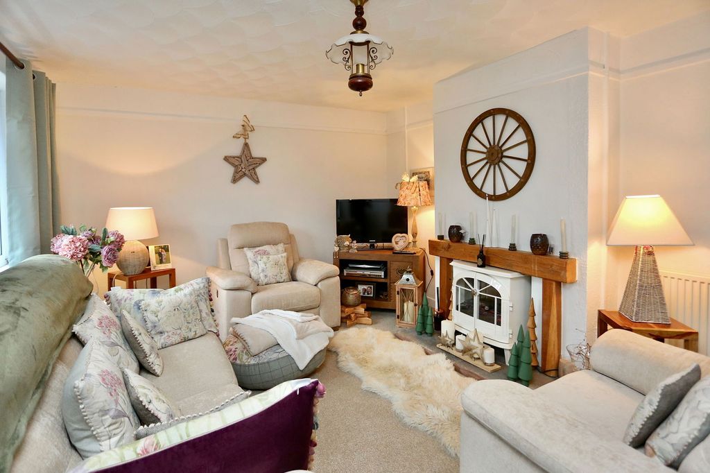 Property photo 2 of 24