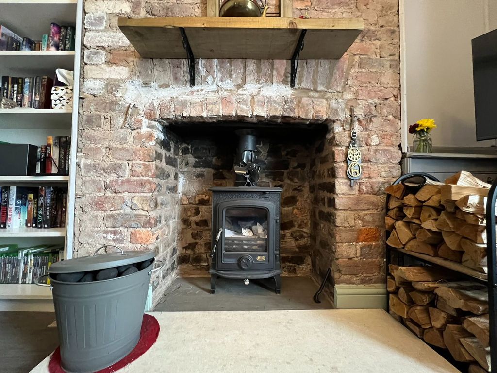 Property photo 3 of 36