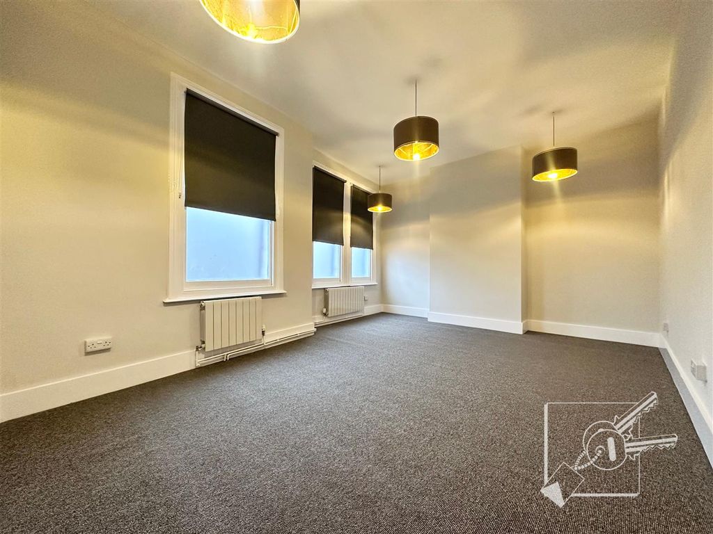 Property photo 2 of 11 Living Room