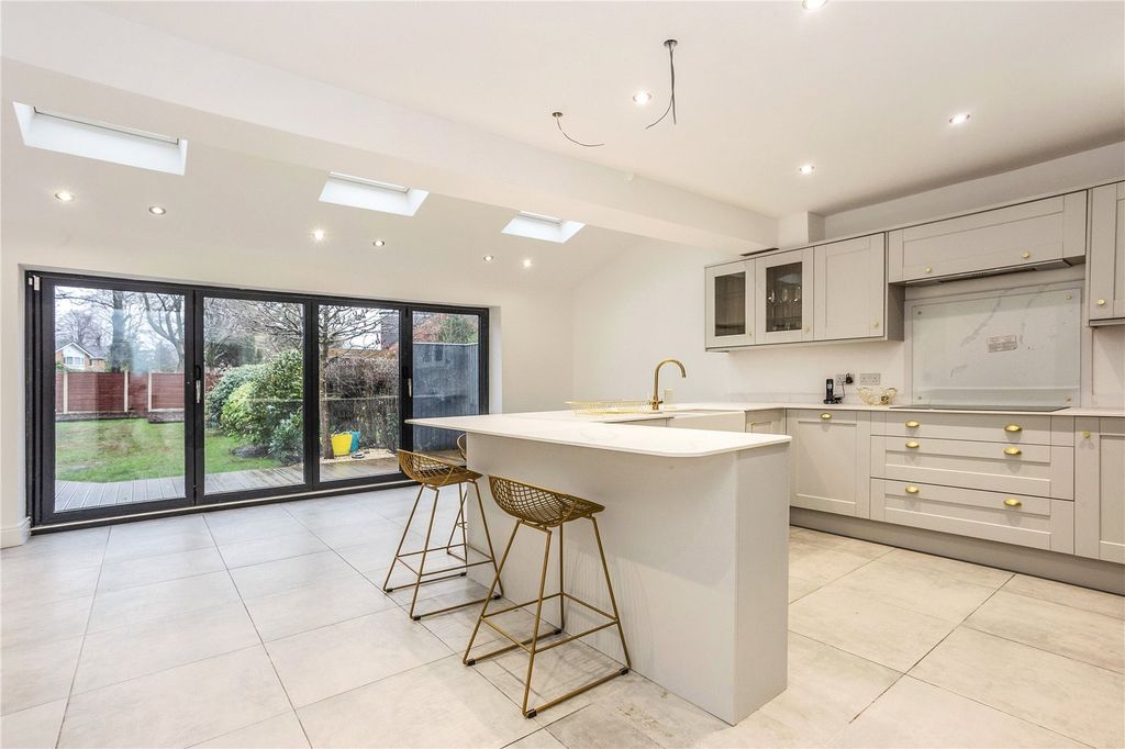 Property photo 1 of 22 Kichen/Diner/Living