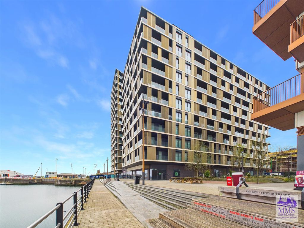 Property photo 1 of 14 Cam04098G0-Pr0190-Still015.Jpg