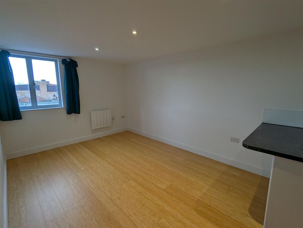 Property photo 3 of 7 Pxl_20250224_134027381.Jpg