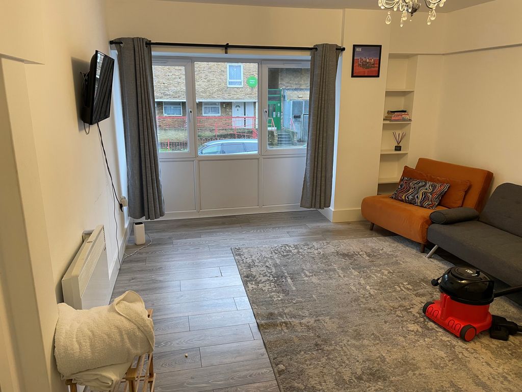 Property photo 1 of 3