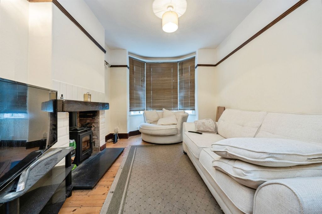 Property photo 2 of 12