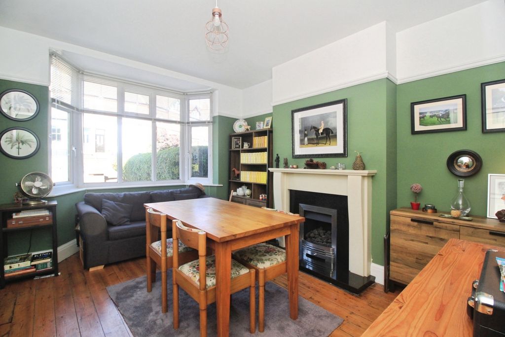 Property photo 3 of 15 Dining Room