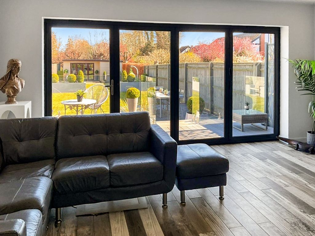 Property photo 3 of 30 4550302