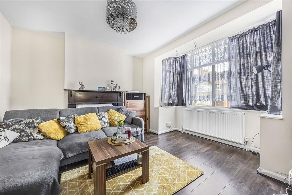 Property photo 2 of 16