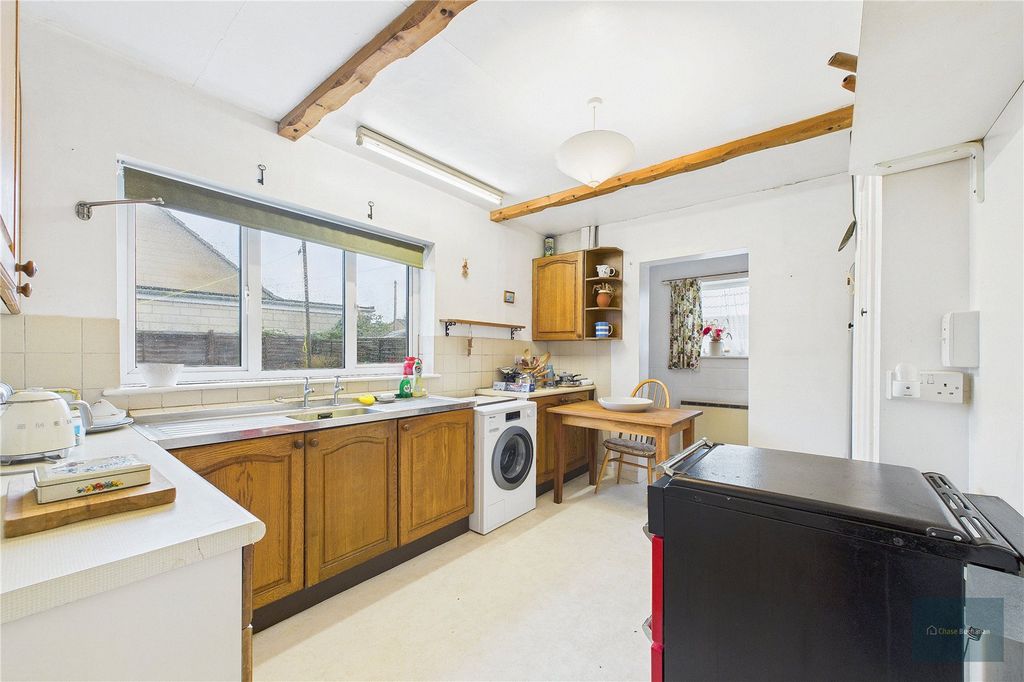 Property photo 3 of 21 Picture No. 10