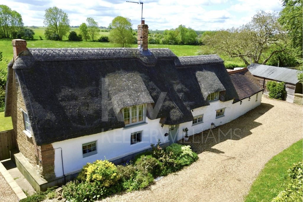 Property photo 2 of 42