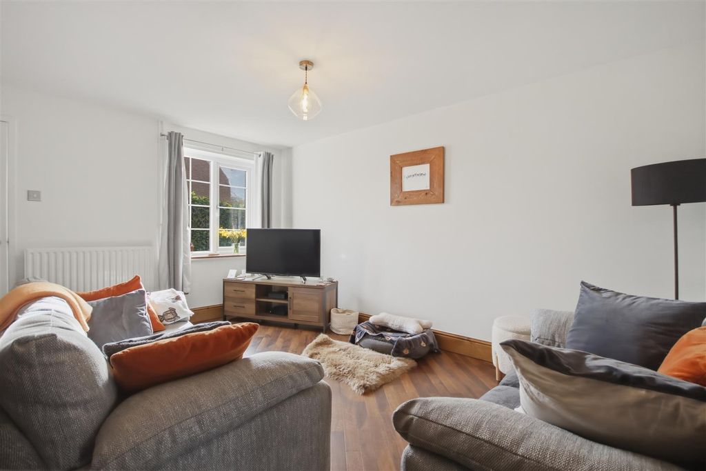 Property photo 3 of 18 New Living Room.Jpg