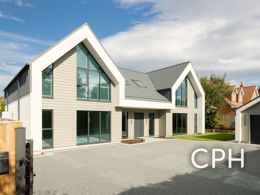 Property photo 1 of 25