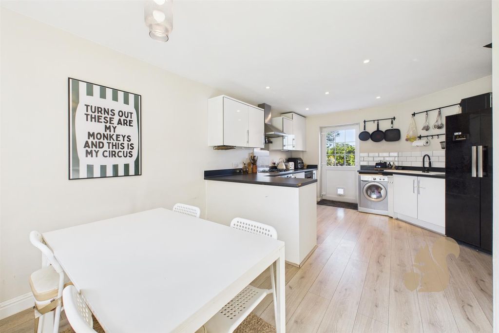 Property photo 2 of 17 Kitchen/Diner