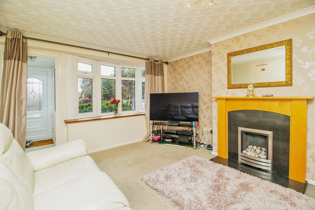 Property photo 2 of 23