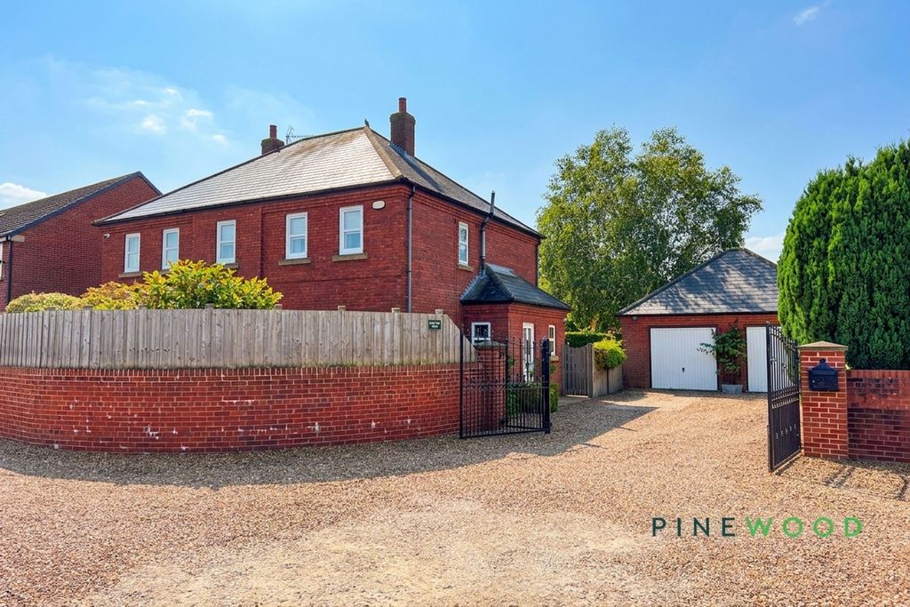 Property photo 1 of 41 Front