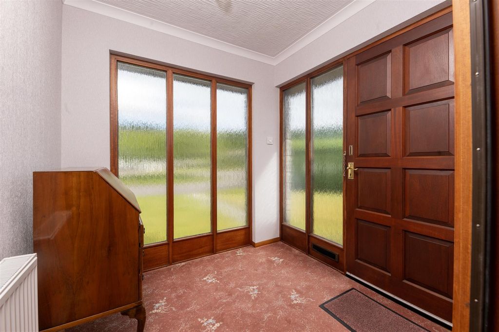 Property photo 3 of 24 Vestibule.Jpg