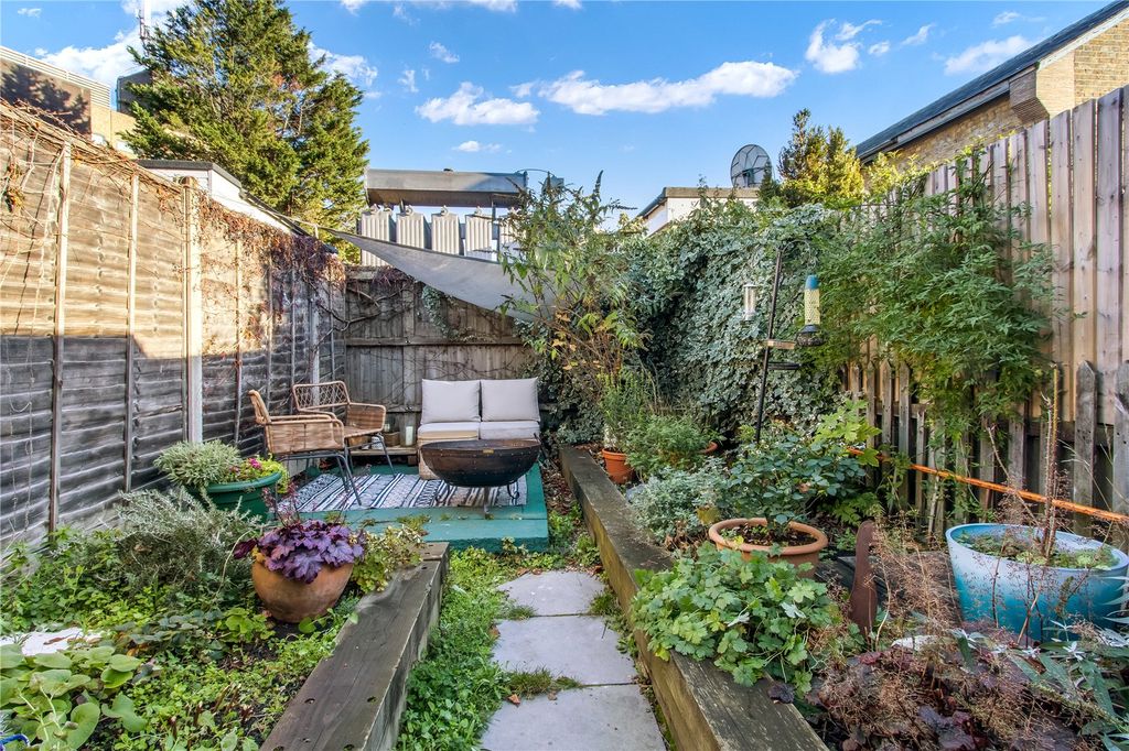 Property photo 1 of 23 Picture No. 08