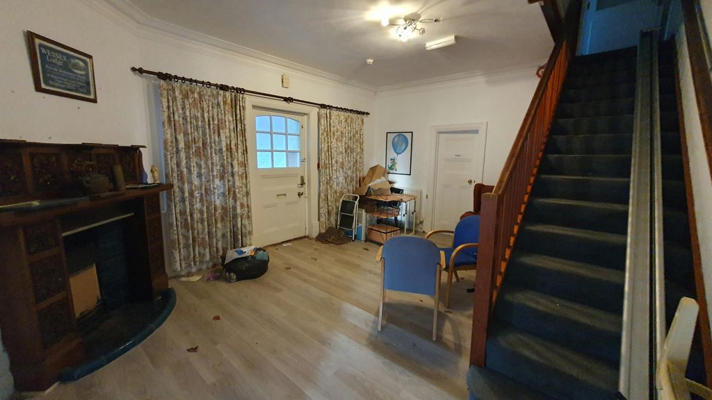 Property photo 2 of 8 Image 2