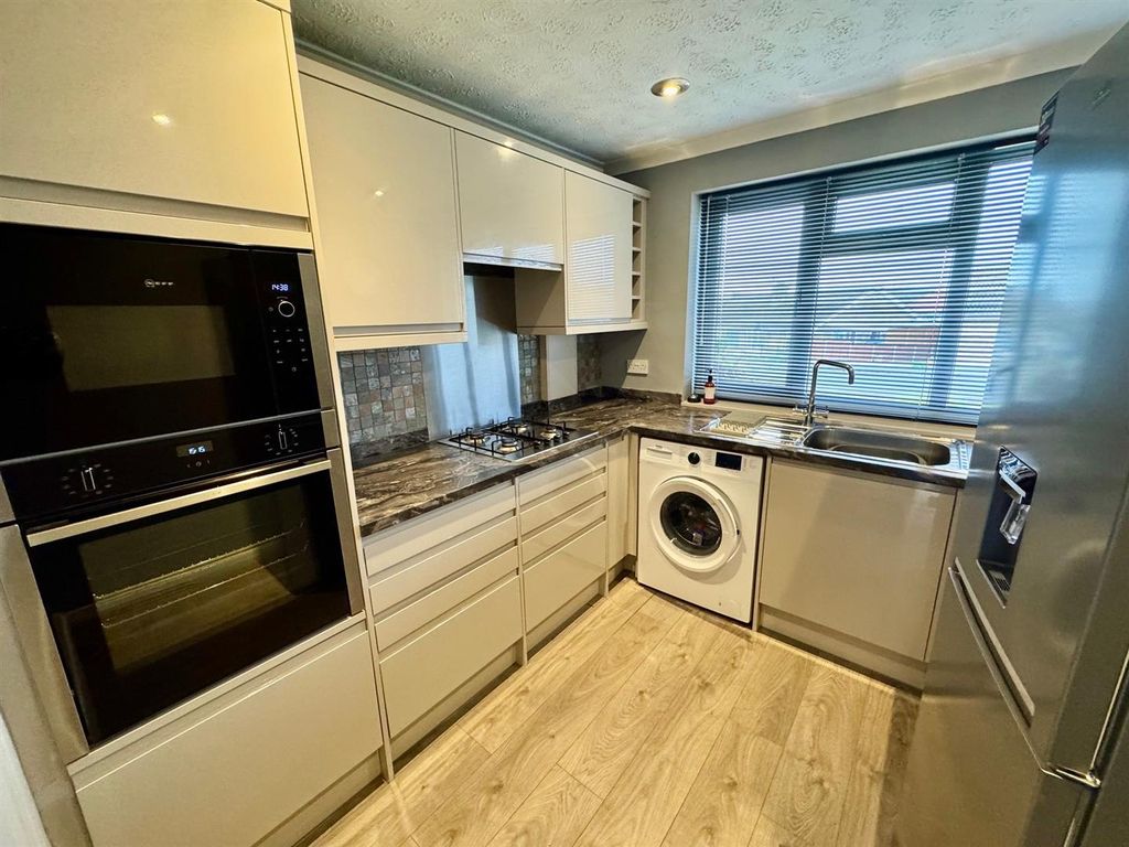 Property photo 3 of 15 Kitchen.Jpg