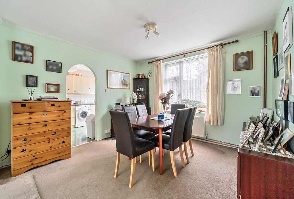 Property photo 3 of 11 1328326-9-68824B1...