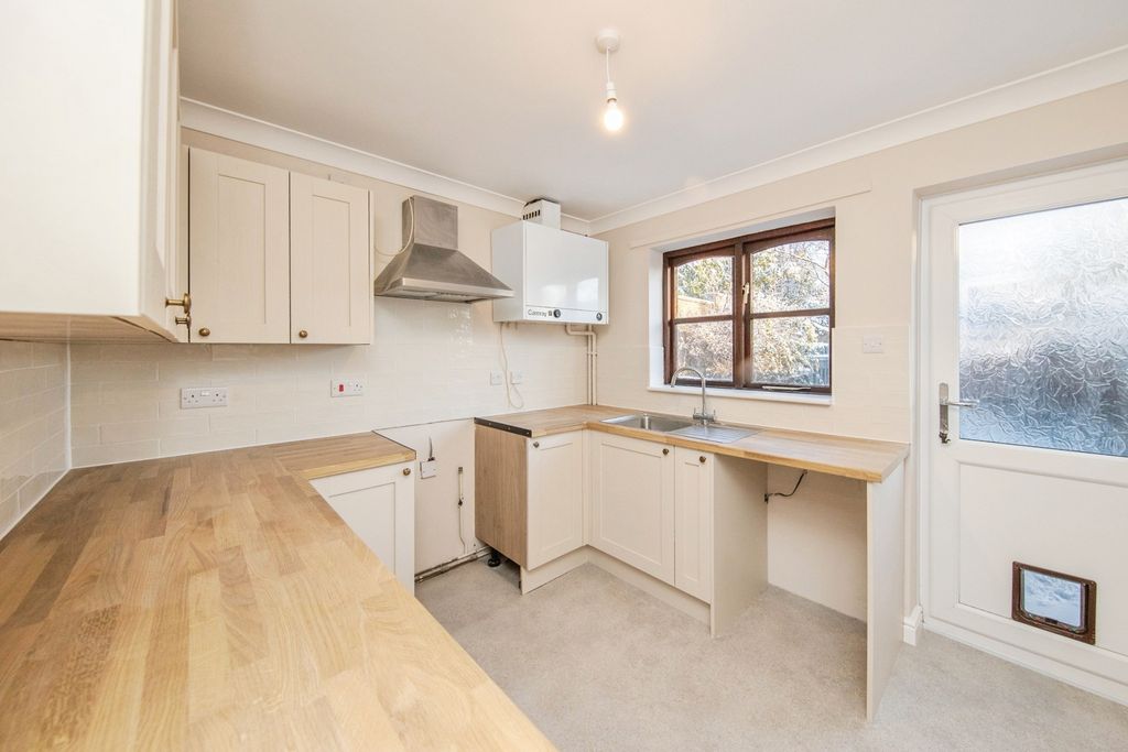 Property photo 2 of 16 Pbox-Img.Jpg