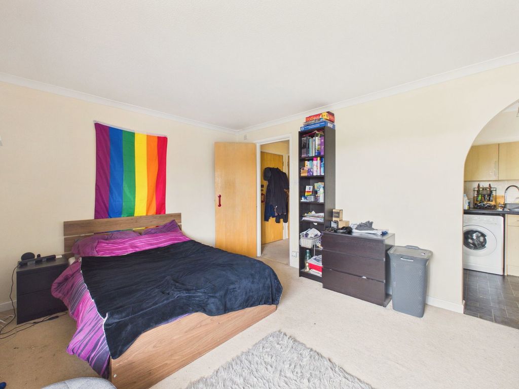 Property photo 3 of 5
