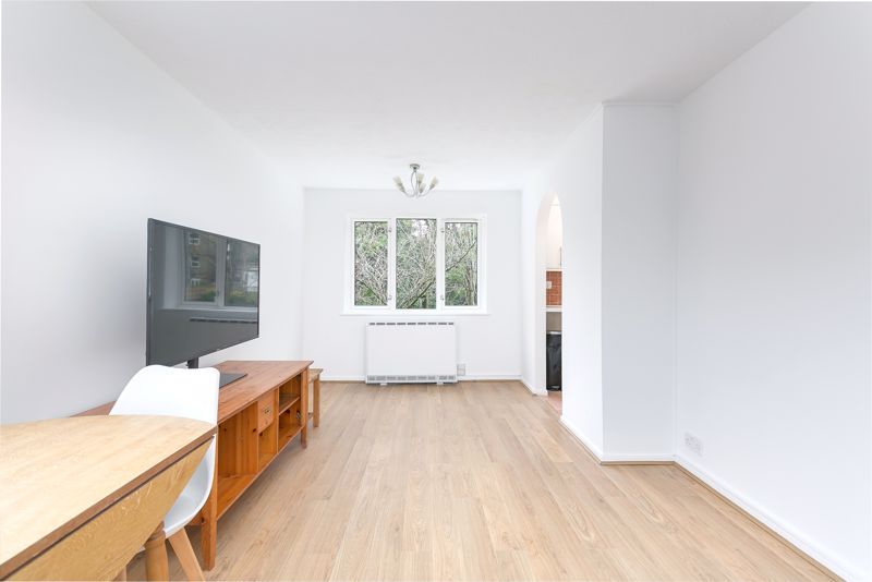 Property photo 3 of 11 Reception/Dining Room