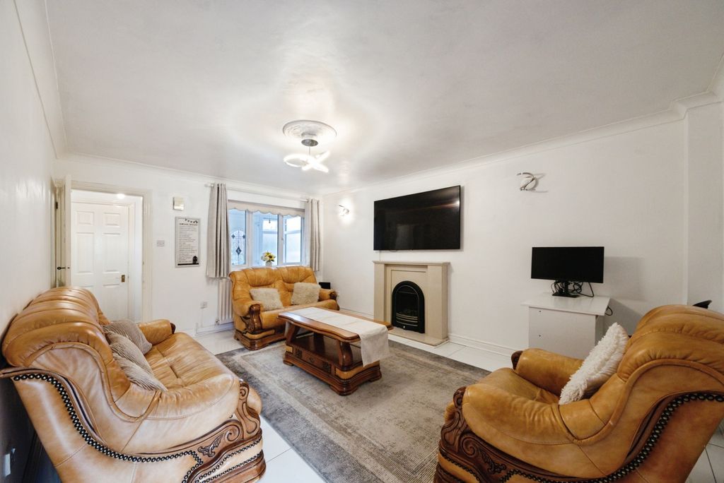 Property photo 2 of 13 Living Room