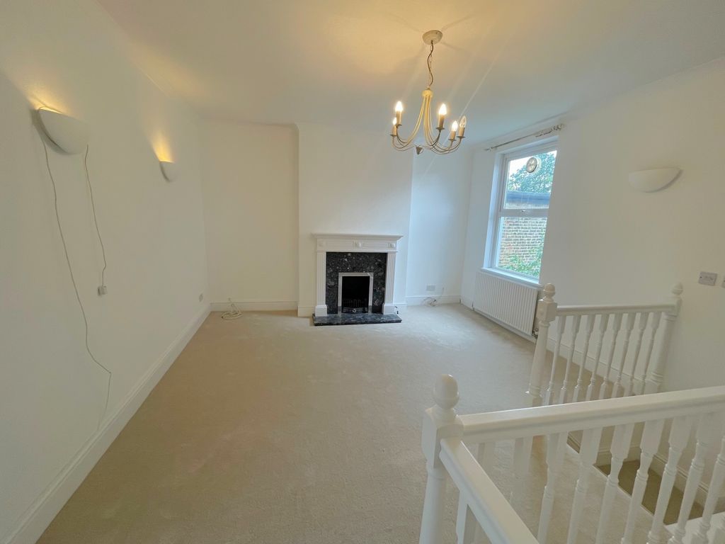 Property photo 2 of 6 Img_3793