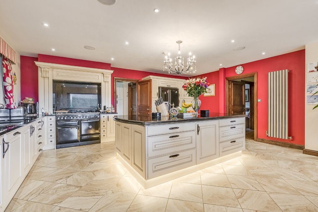 Additional image 7 of 6 bed detached house for saleMoormead Hill House, Offley Road, Hitchin SG5