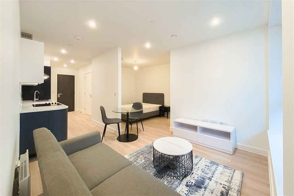 Property photo 1 of 12 (Main)