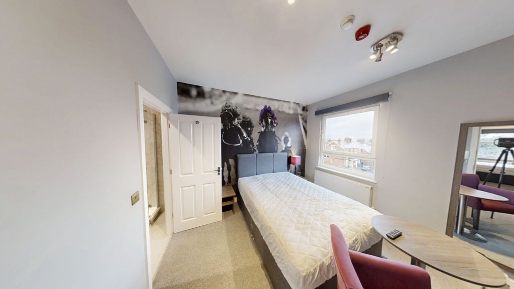 Property photo 1 of 11 R-11-01