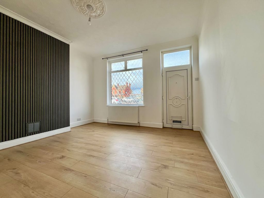 Property photo 2 of 14 Gallery