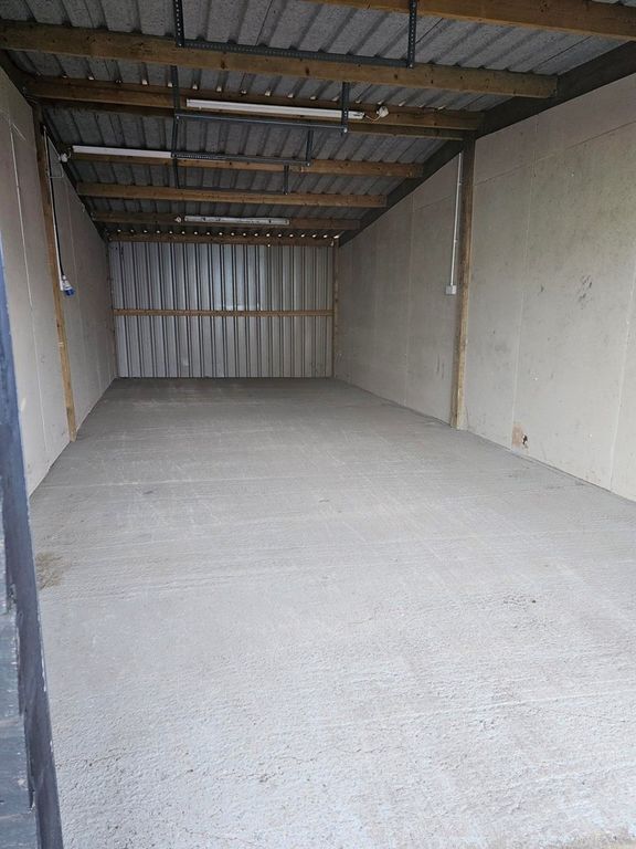 Property photo 3 of 3 Photo 5