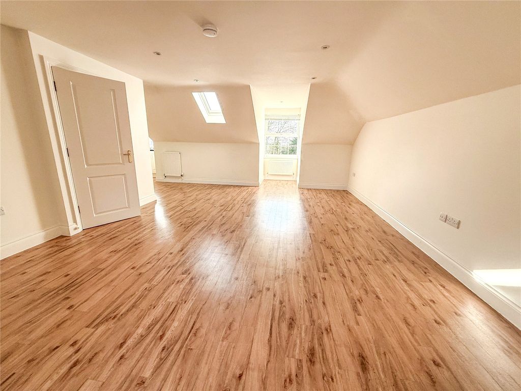 Property photo 3 of 11 Picture No. 11