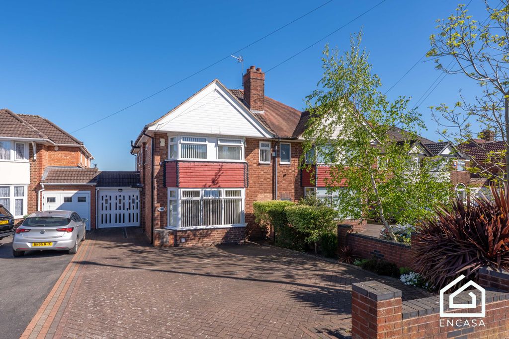 Property photo 1 of 28