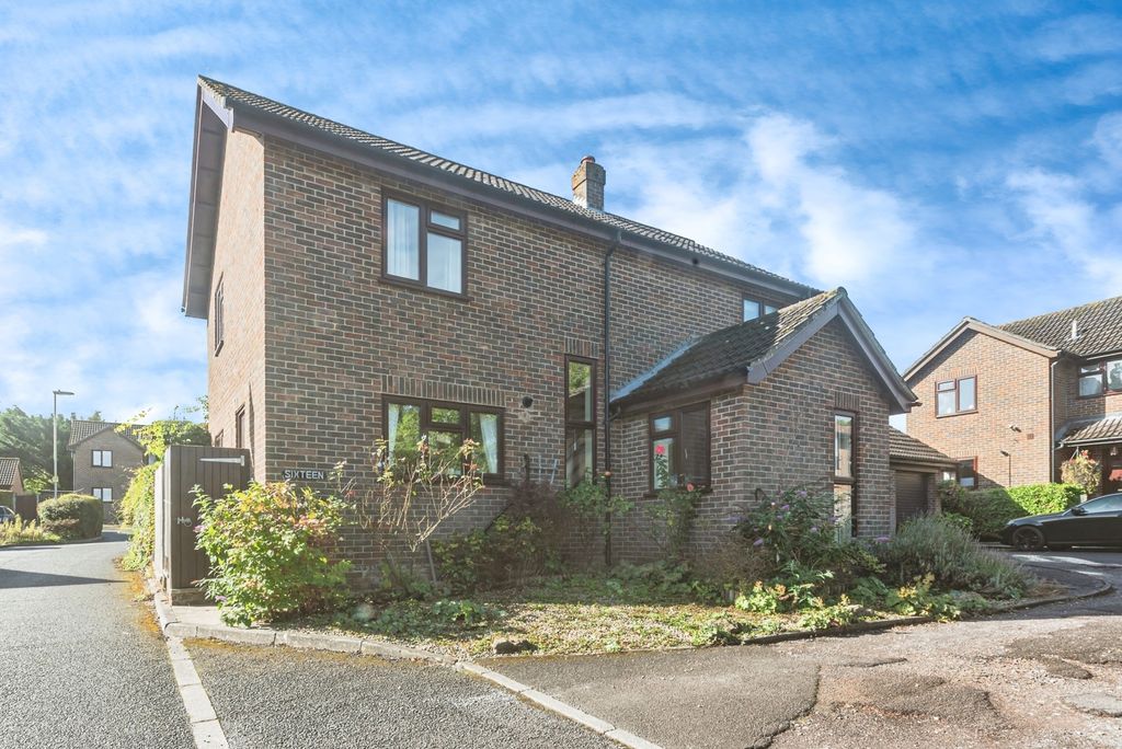 Property photo 2 of 17 Photo