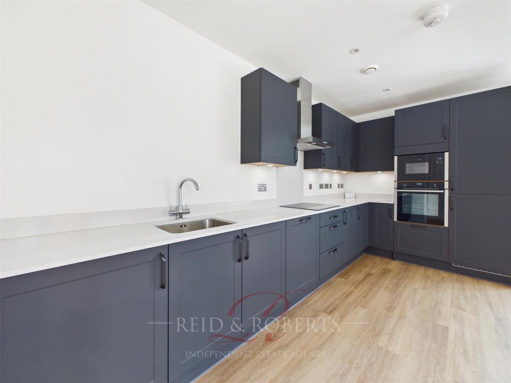 Property photo 3 of 19 Cam03999G0-Pr0242-Still006.Jpg
