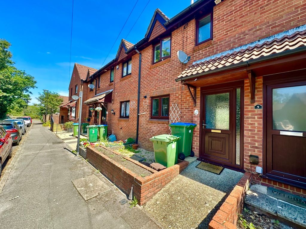 Property photo 1 of 11 Picture No. 27