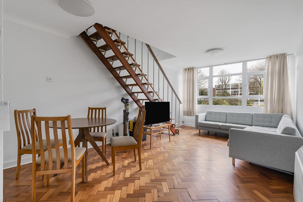 Property photo 3 of 24