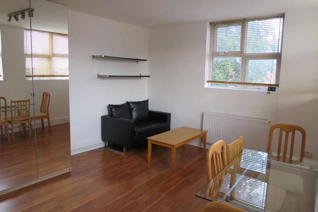 Property photo 1 of 8
