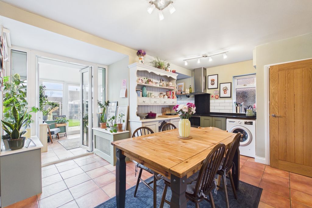 Property photo 2 of 20 Cam03162G0-Pr0408-Still010