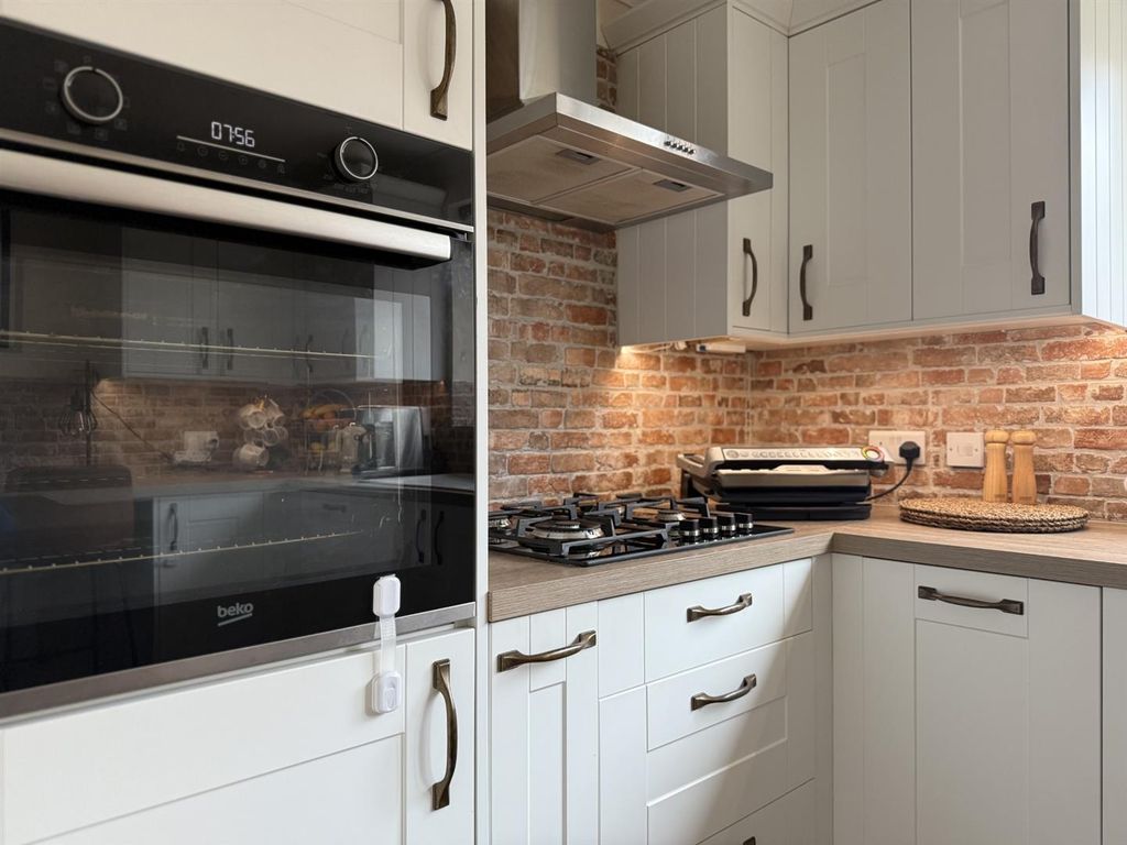 Property photo 2 of 17 Ap7.Jpg