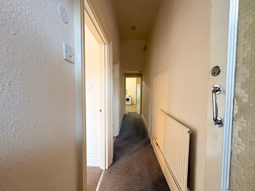 Property photo 3 of 28